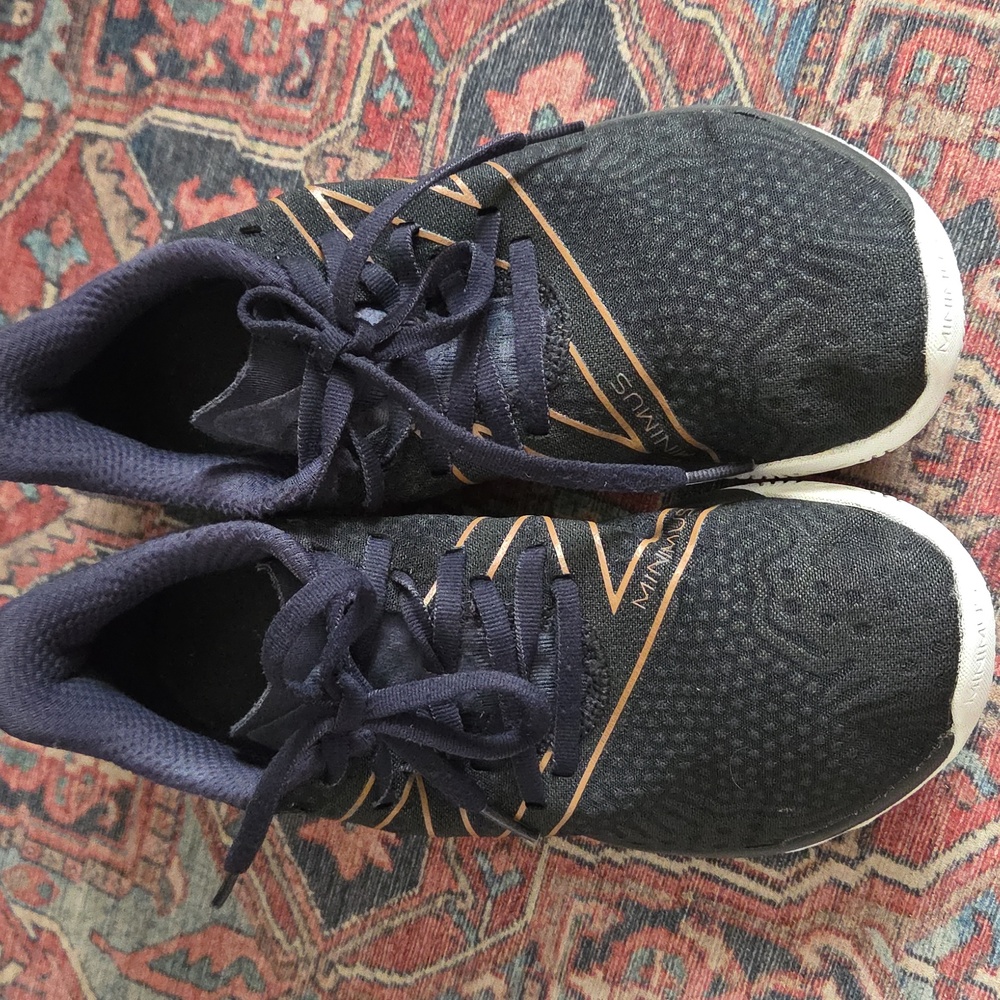 New Balance Minimus TR V1 Womens Size 8 Cross Trainer Shoes Black/Outer Space